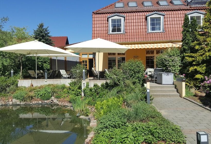 هتل Zum Leineweber