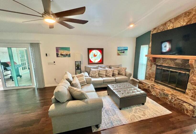 Dream Vacation Home W Heated Pool Close To Beaches Clearwater St Pete Sleeps 14