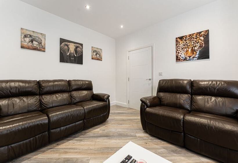 Tanna Estates   George Street House