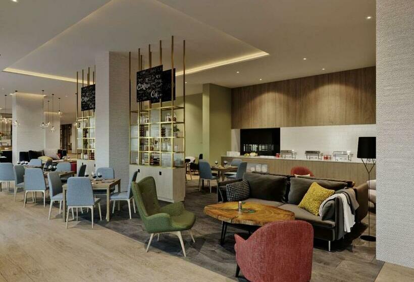 בית מלון כפרי Hilton Garden Inn Samarkand