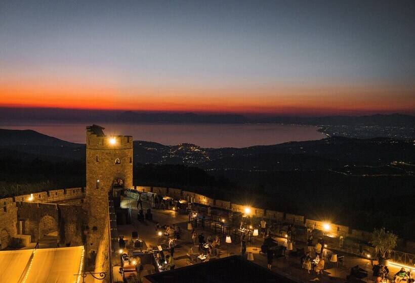 ホテル Castello Di Rocca Cilento