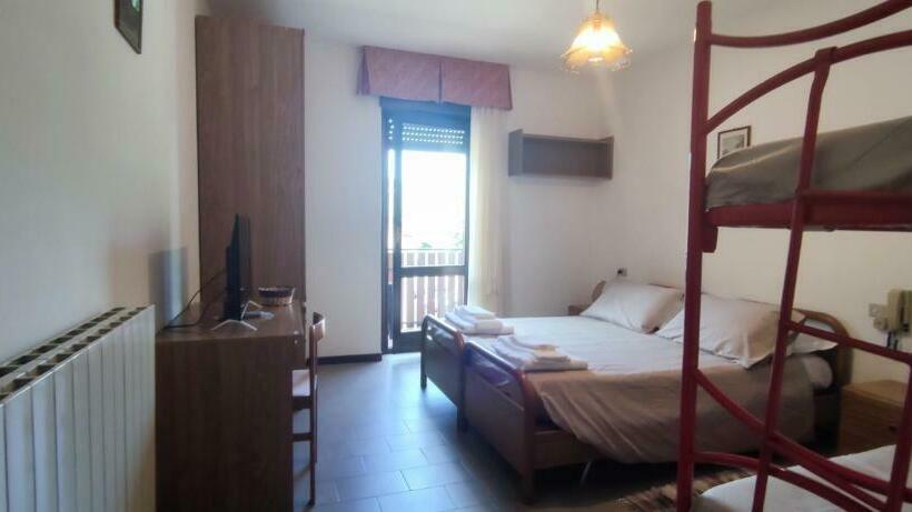 ホテル Albergo Meublé Aurora