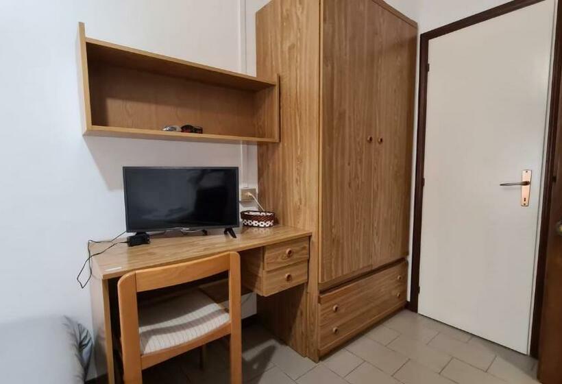 ホテル Albergo Meublé Aurora