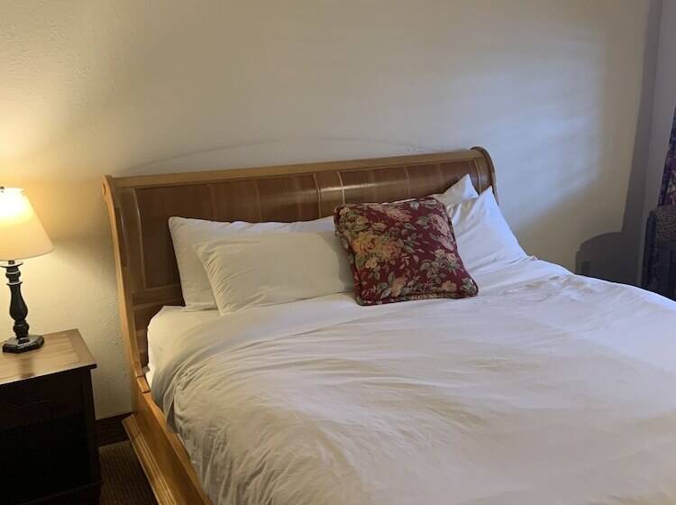 ホテル The Inn At Shady Lawn