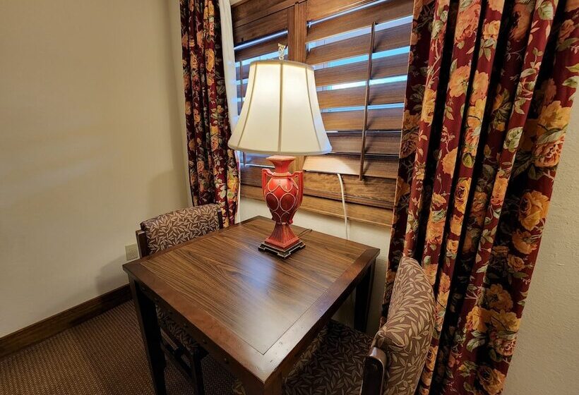 ホテル The Inn At Shady Lawn