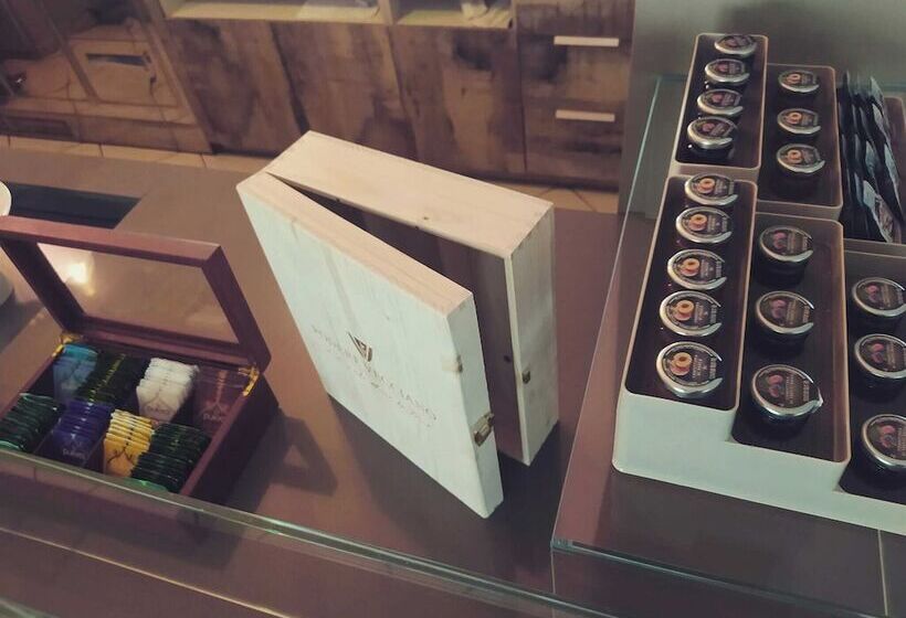 هتل Butterfly Wellness & Spa