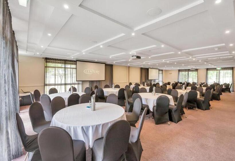 فندق Century Inn