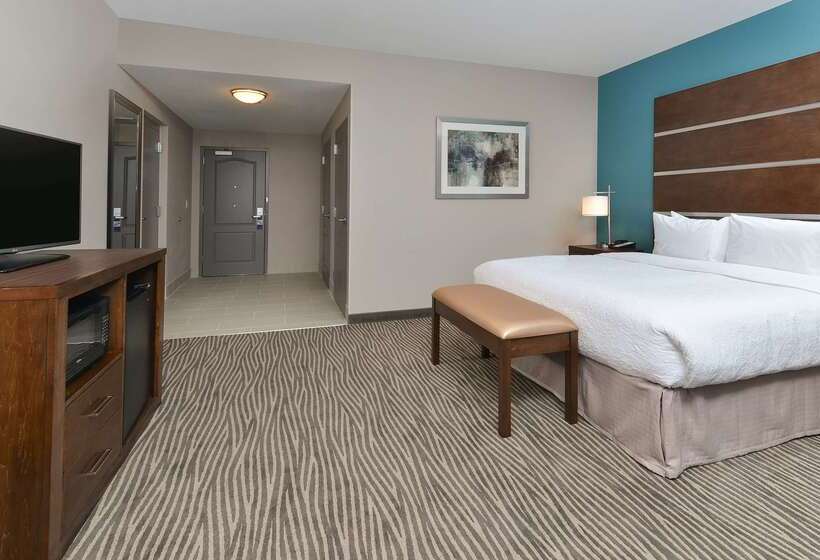 هتل Hampton Inn & Suites Des Moines Downtown