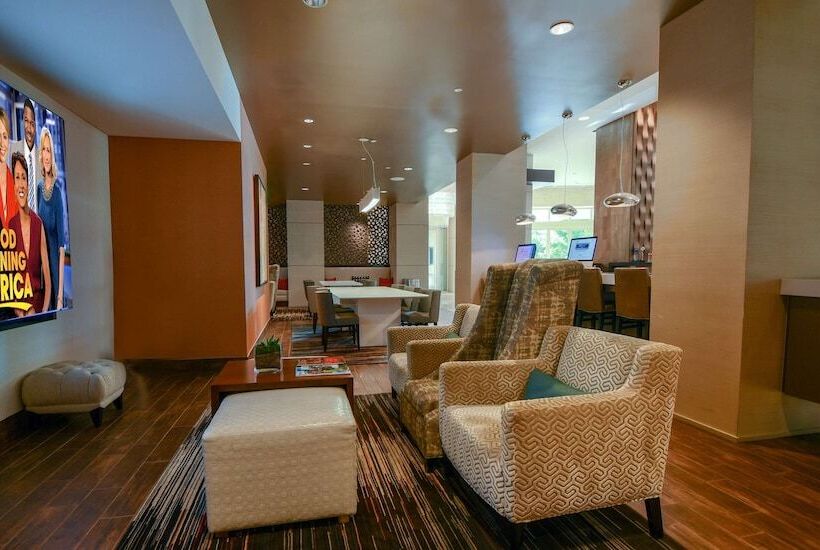 בית מלון כפרי Hilton Dallas/plano Granite Park