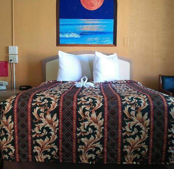 בית מלון כפרי Super Inn Daytona Beach