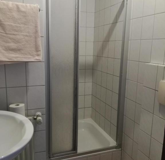 פנסיון Zeesener Gasthof