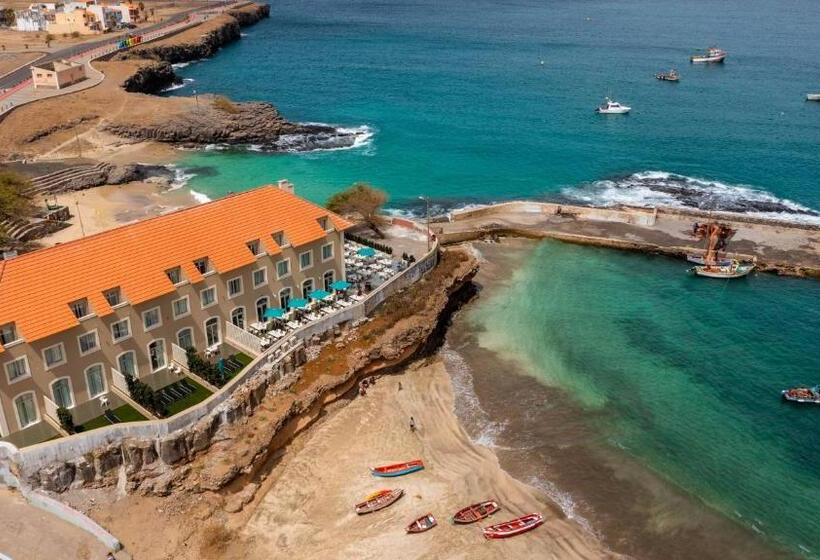 Отель Oasis Tarrafal Alfandega Suites