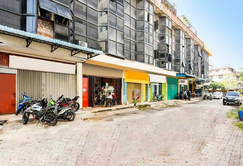 هتل Spot On 91512 Siantan Anambas Syariah