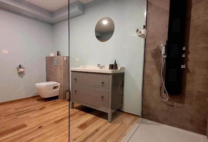 تختخواب و صبحانه Les Chambres De La Fontaine De Brul