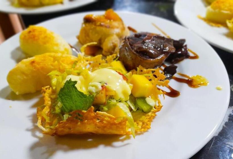 هتل Boutique Casa De Piedra