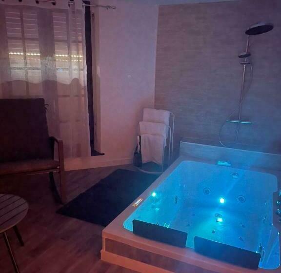 בית מלון כפרי Magnifique Loft 35m2 Jacuzzi Rvb Night 1