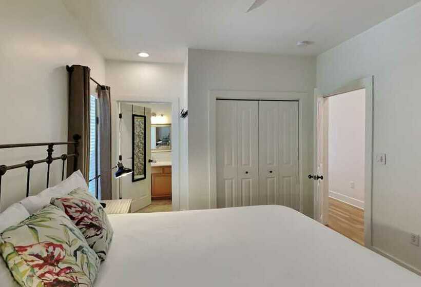 Key Lime Cottage