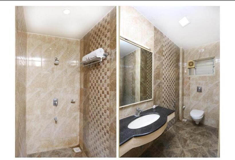 Nakshatree Hotels, Maruthi Residency  Mogappair