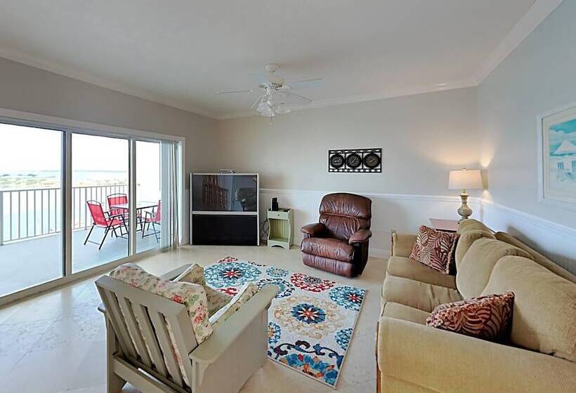 South Harbour 12e