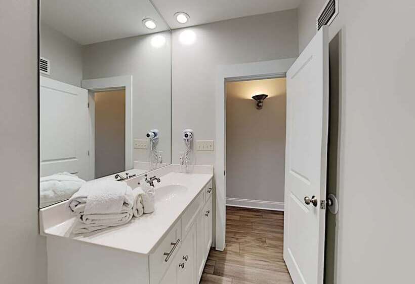 Southern Secret West & East