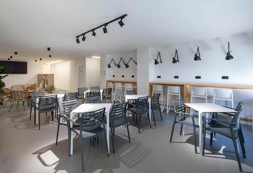 Bulezen Urban Hostel