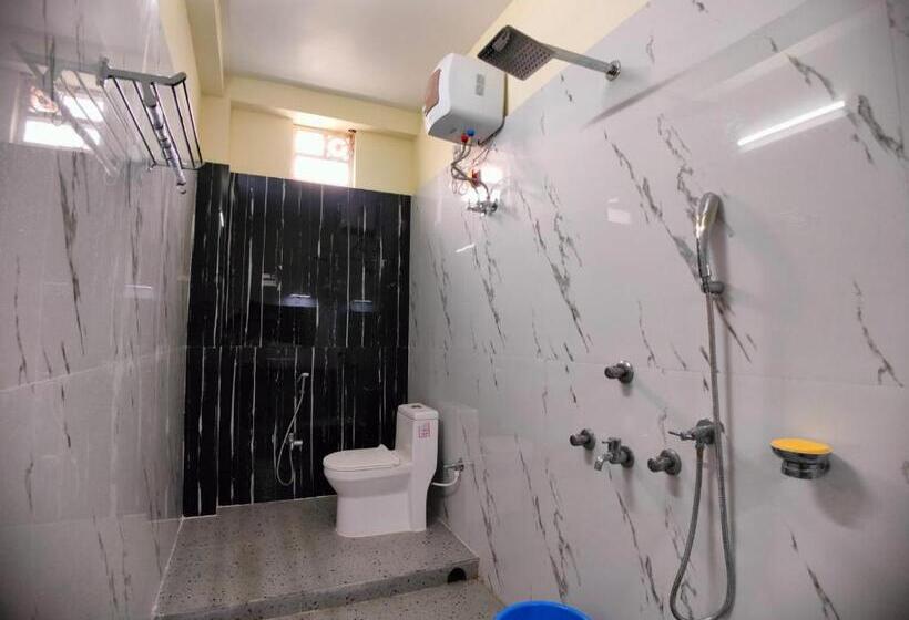 فندق Hindusthan Inn On Beach