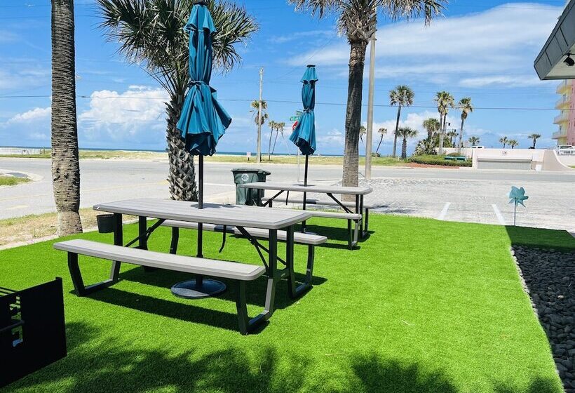 מוטל 1915 Beach Club