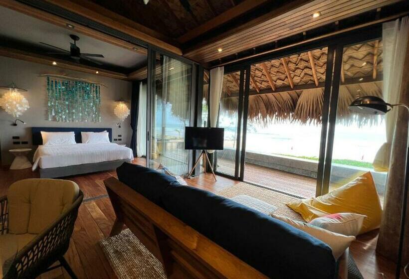 リゾートホテル Sealord Naithon Beachfront Villa