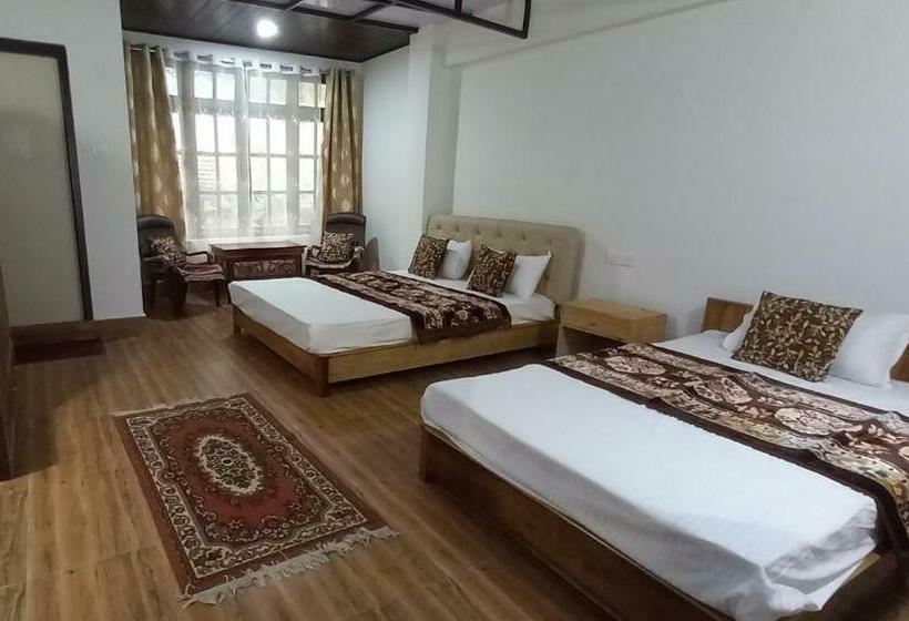 استراحتگاه Sherpa Villa