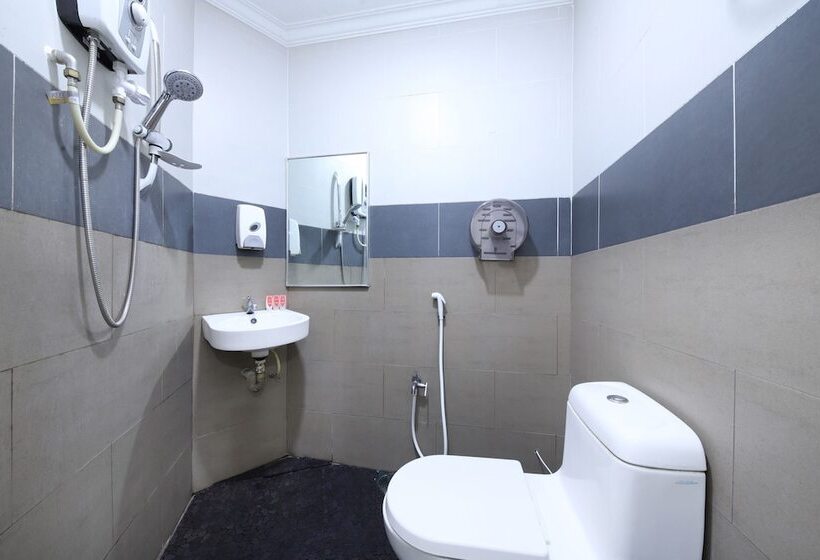 فندق Oyo 90623 Thank Q Inn 3
