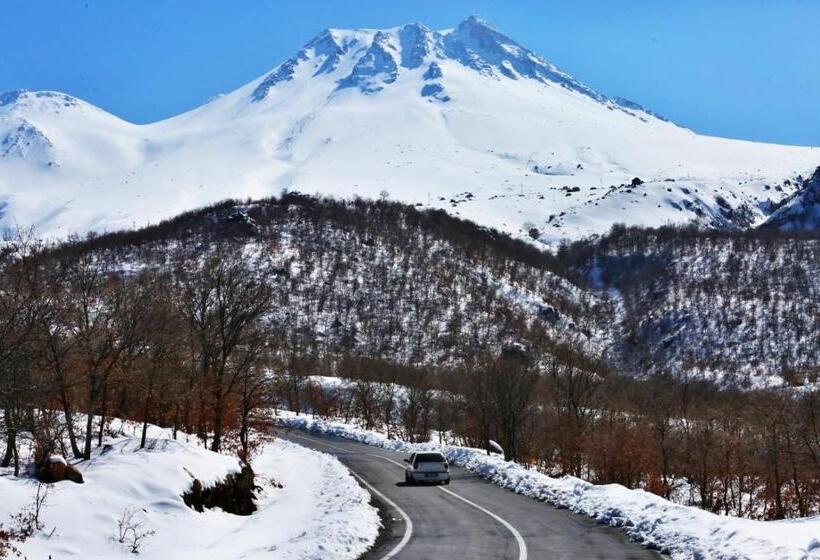 Karbeyaz Hotel & Resort