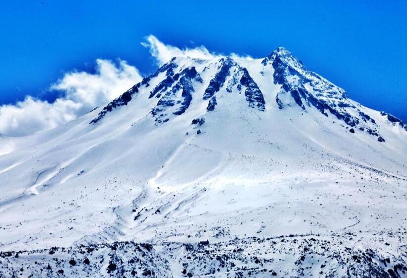 Karbeyaz Hotel & Resort