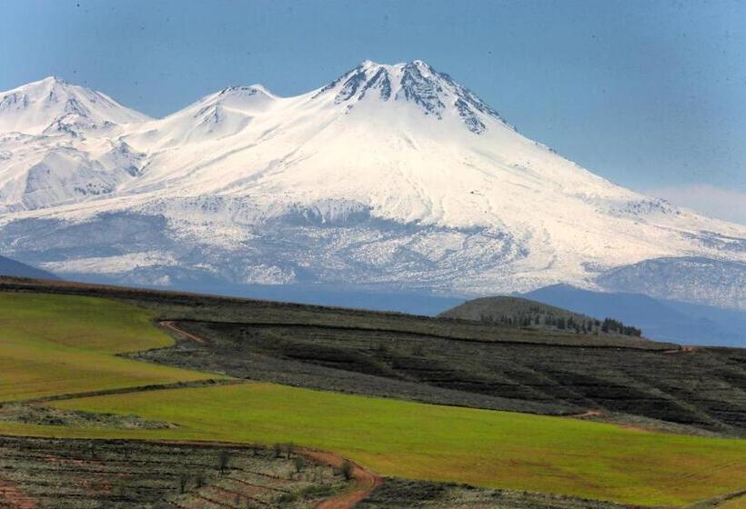 Karbeyaz Hotel & Resort