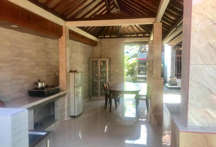 펜션 Arsa Wayan Guest House