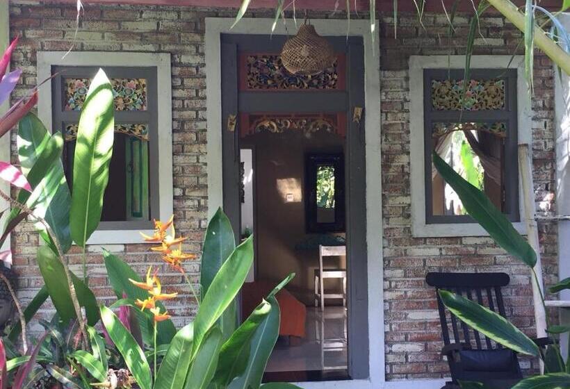 펜션 Pranajaya Villa At Desa Wisata Tejakula