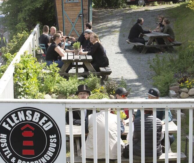 Flensbed Hotel & Hostel