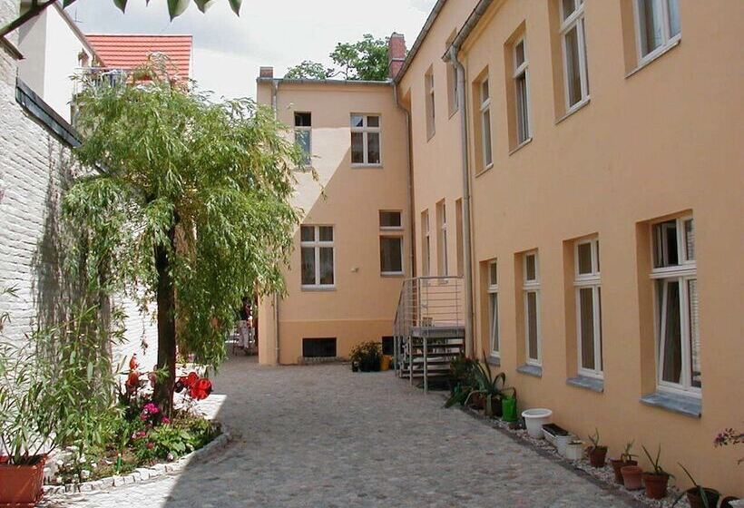 هتل Pension Unicat