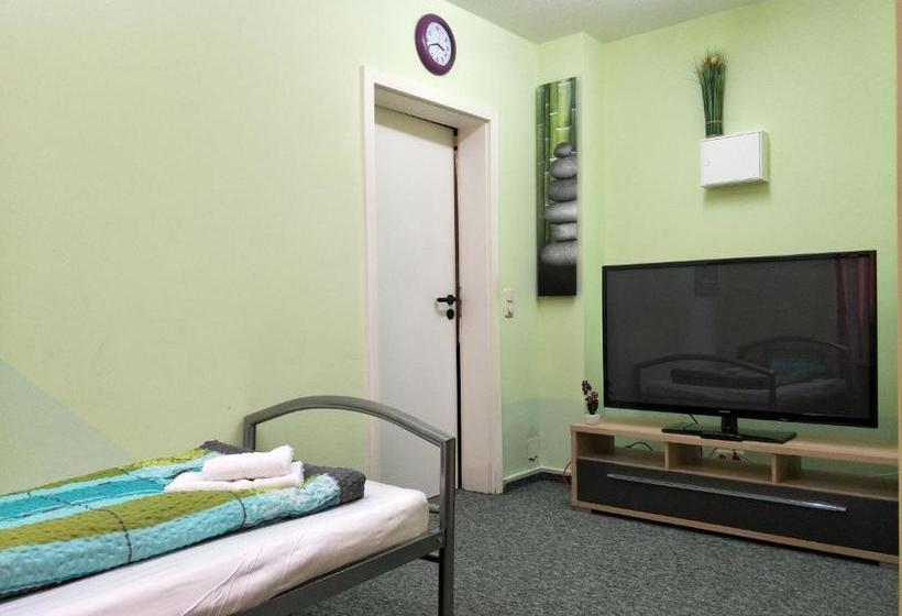 בית מלון כפרי Zum Grünen Tor