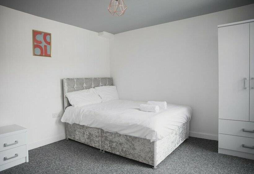 Leicester City House