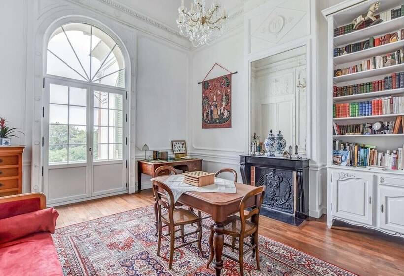 بنسيون Chateau De Pourpry