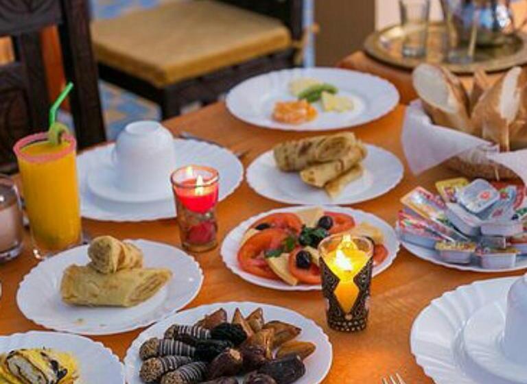 تختخواب و صبحانه Best Desert Luxury Camp