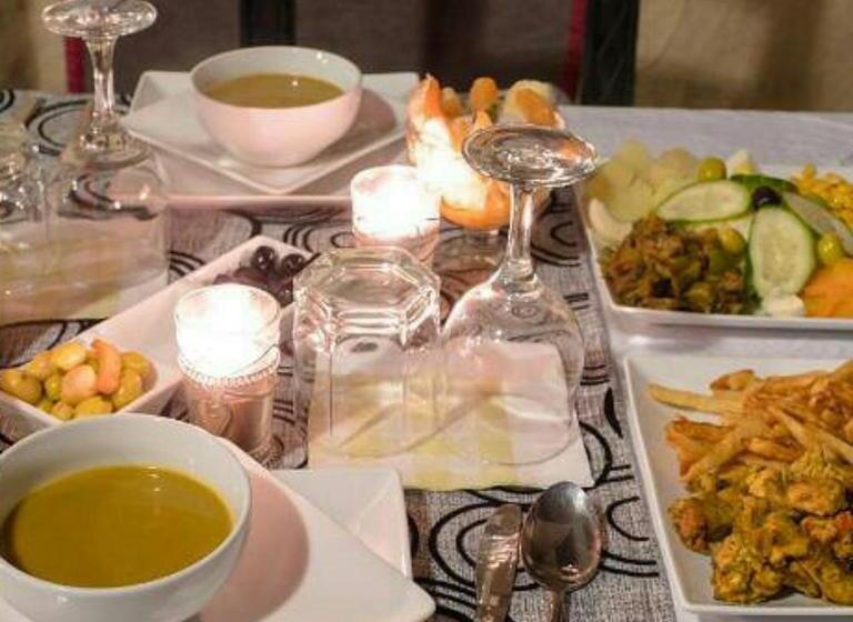 تختخواب و صبحانه Best Desert Luxury Camp