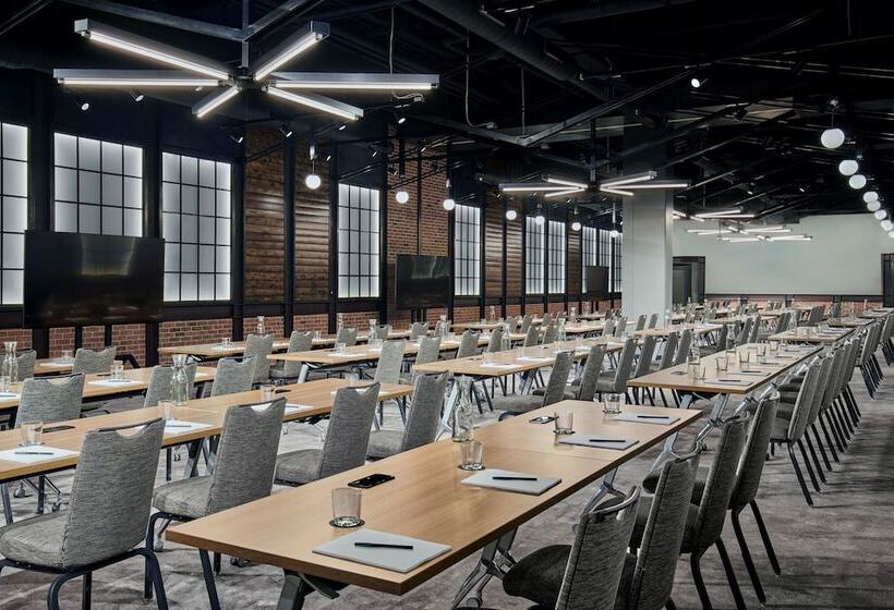 فندق Moxy Downtown Los Angeles