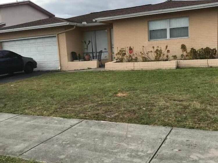 Пансион Cozy Guest House Florida Sunrise