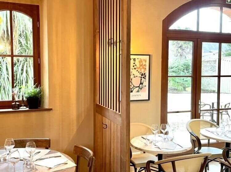 مبيت وإفطار La Suite