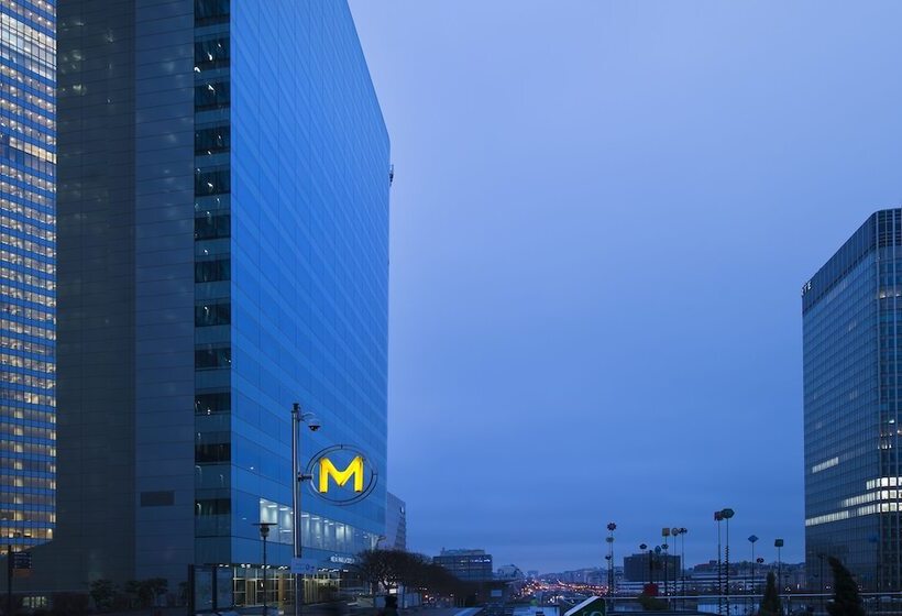 Отель Melia Paris La Defense