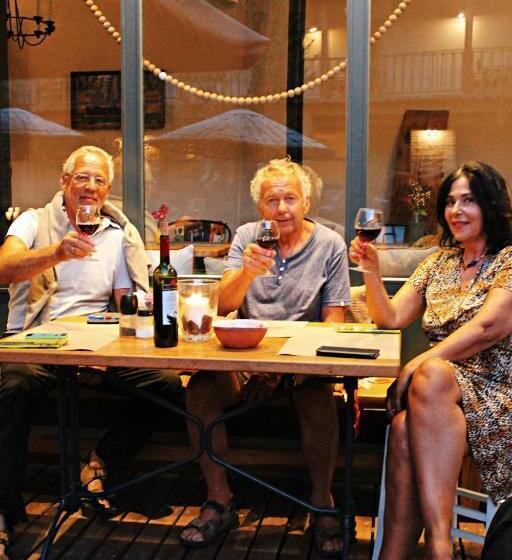 פנסיון Akropolis Guest House
