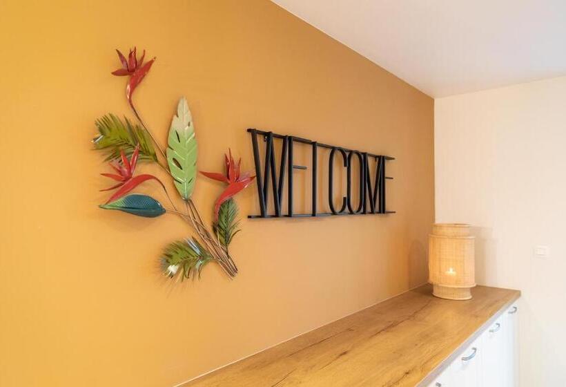 هتل La Grenouille   Suite De Luxe & Welness Privatif
