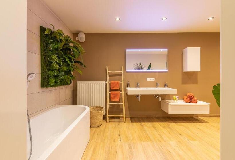 هتل La Grenouille   Suite De Luxe & Welness Privatif