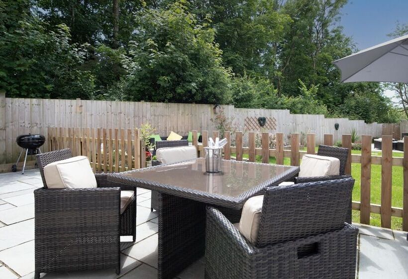 Parsonage Cottage Peaceful, Dog Friendly Cottage